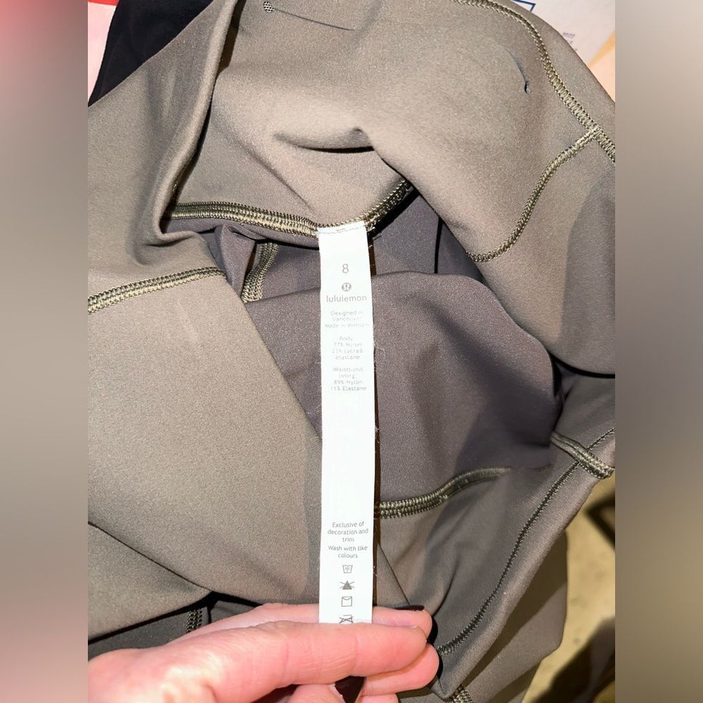 Lululemon Speed Tight flawed - Picture 7 of 9